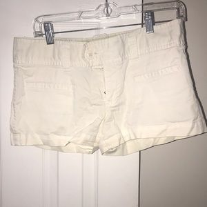 America Eagle size 6 white shorts!